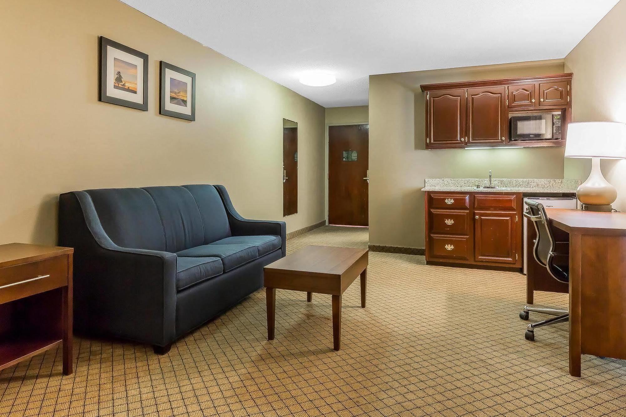 Comfort Inn & Suites Mishawaka-Саут-Бенд Экстерьер фото