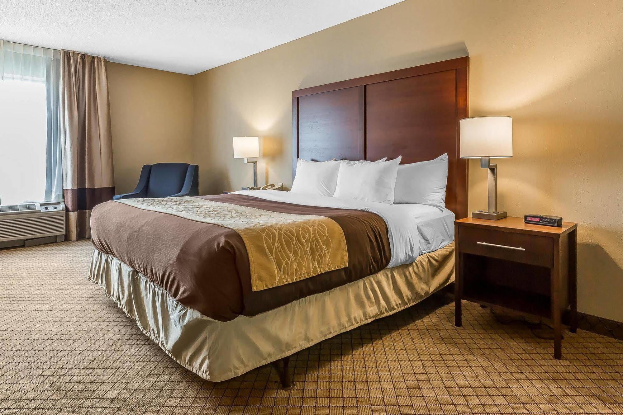 Comfort Inn & Suites Mishawaka-Саут-Бенд Экстерьер фото